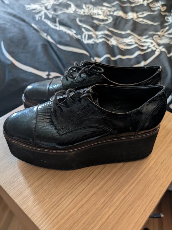 L'INTERVALLE Shoes - L'intervalle Black platforms Size 8US